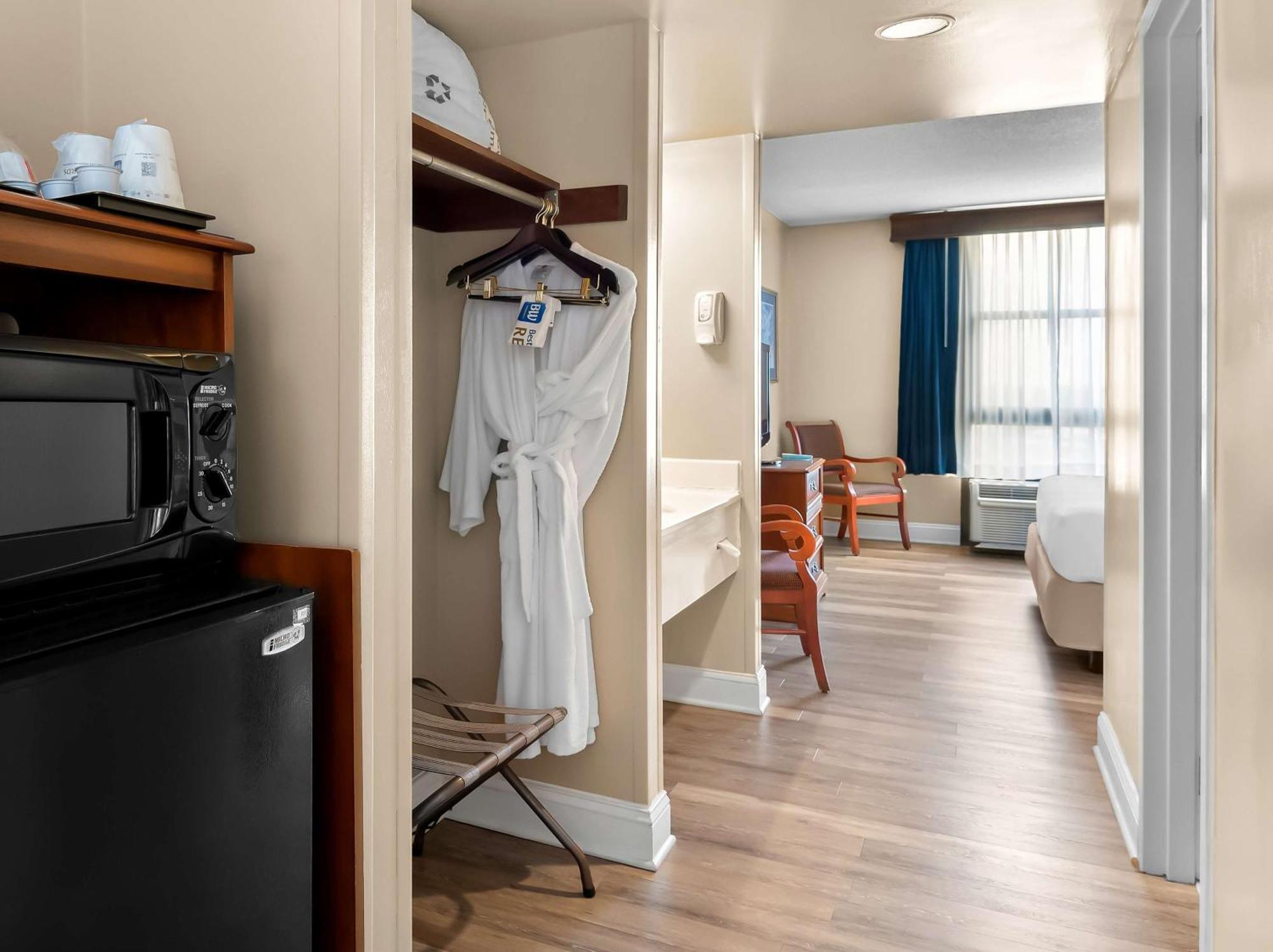 Best Western Potomac Mills Woodbridge Exterior foto